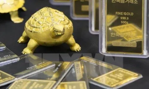 Giá vàng châu Á chiều 4/10 gần mức cao nhất hơn một tuần