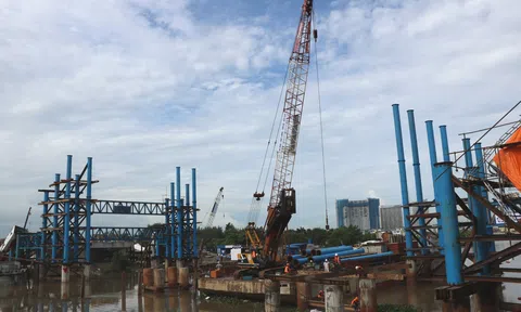 Hàng container qua cảng biển giữ đà tăng trưởng cao